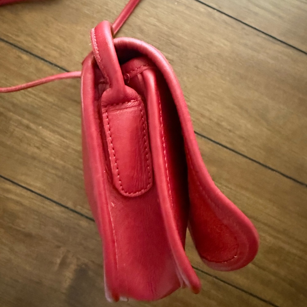 Vintage Coach NYC Crossbody - Picture 3 of 15